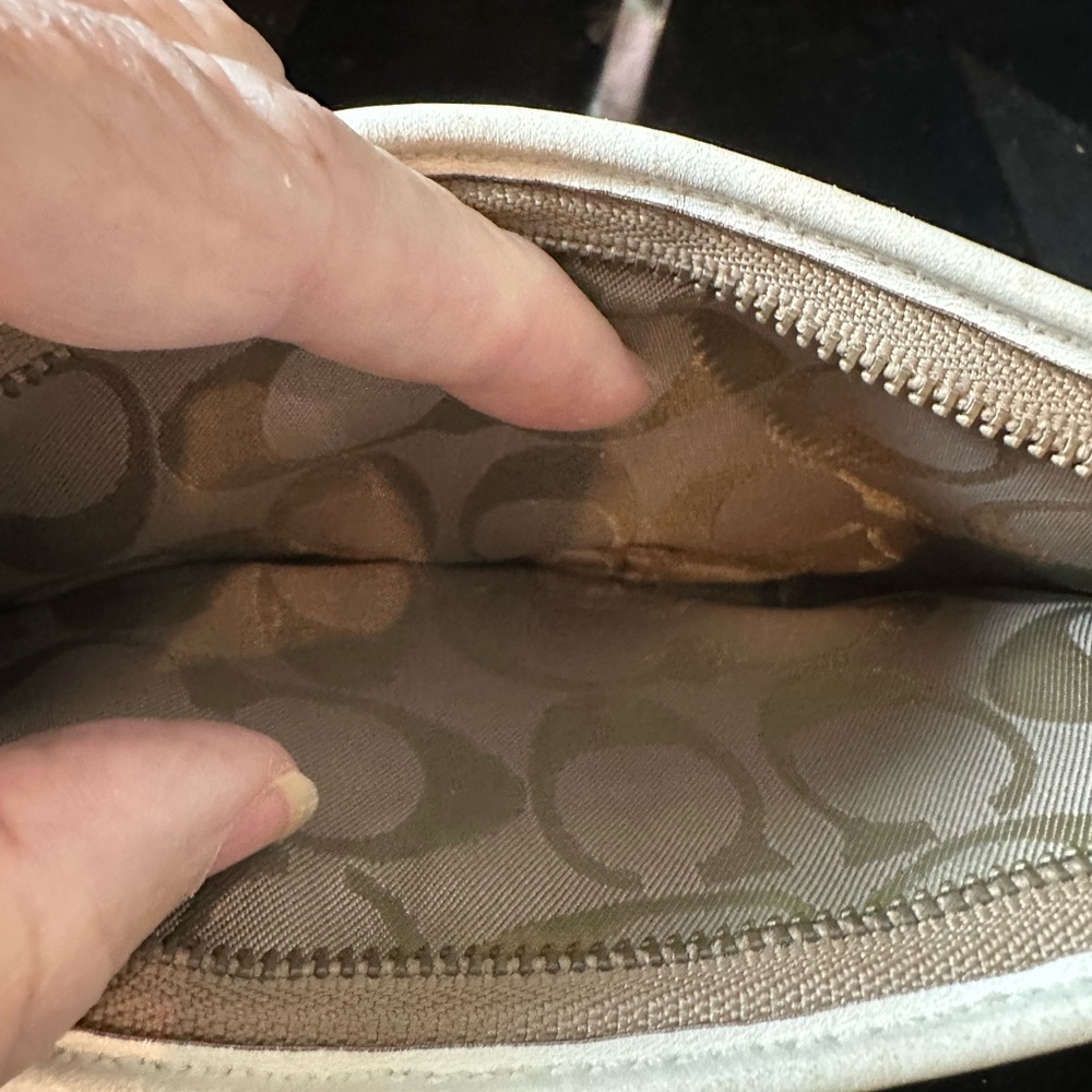 Coach #075 Soho Legacy Cream and Straw Woven Wristlet Clutch wristlet /wallet - Picture 4 of 12